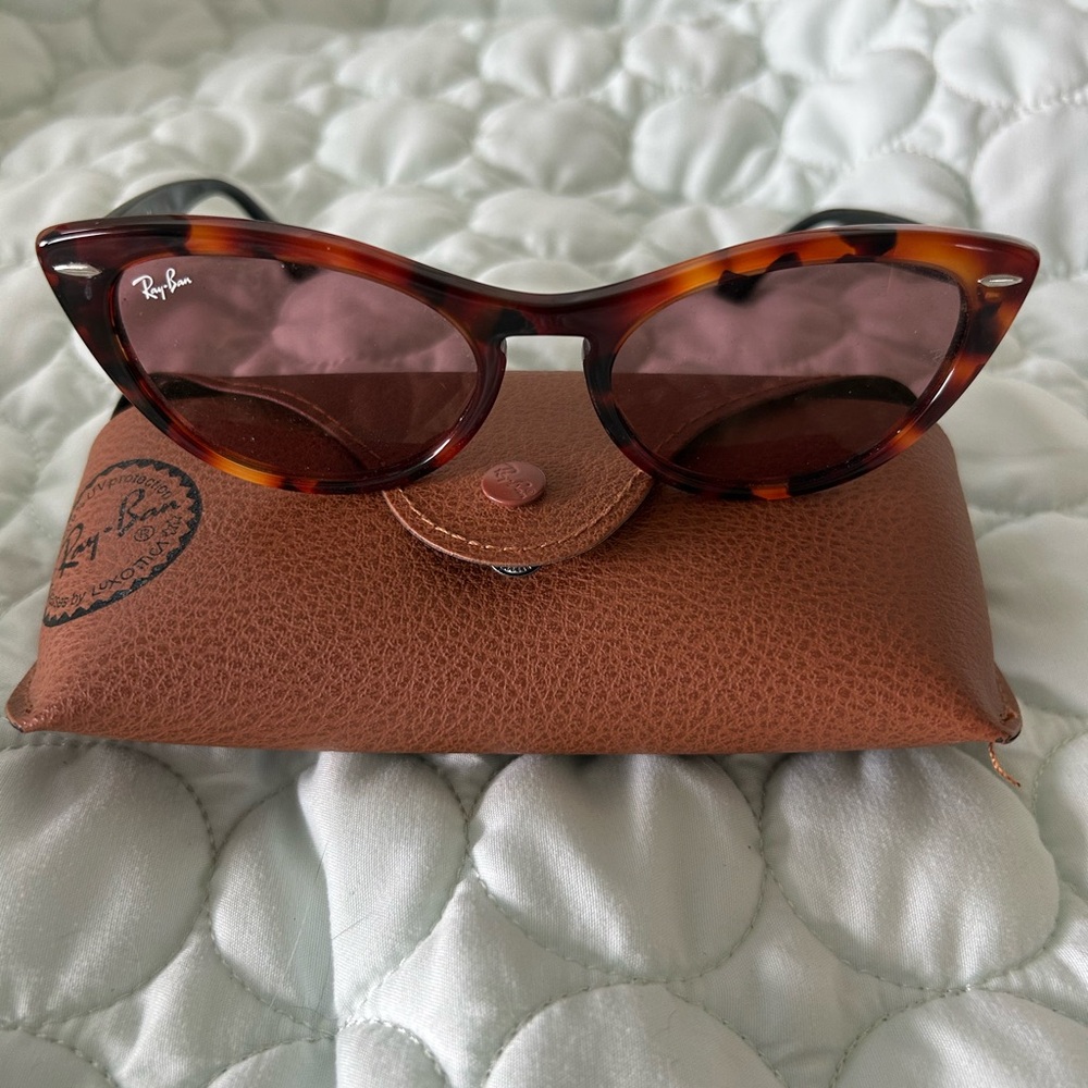 Ray-Ban Tortoise Shell Cat-Eye Sunglasses